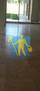 empty room of travertine tiles in large empty livingtoom large tiles after cleaning Sydney/Western Sydney/Emu Heights