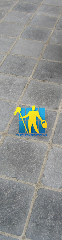 Canberra bluestone pavers tumbled small squares dirty