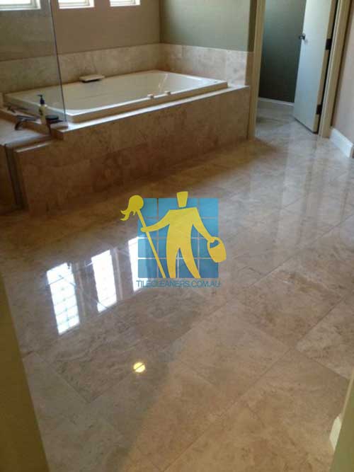 Valley View polished travertine floor